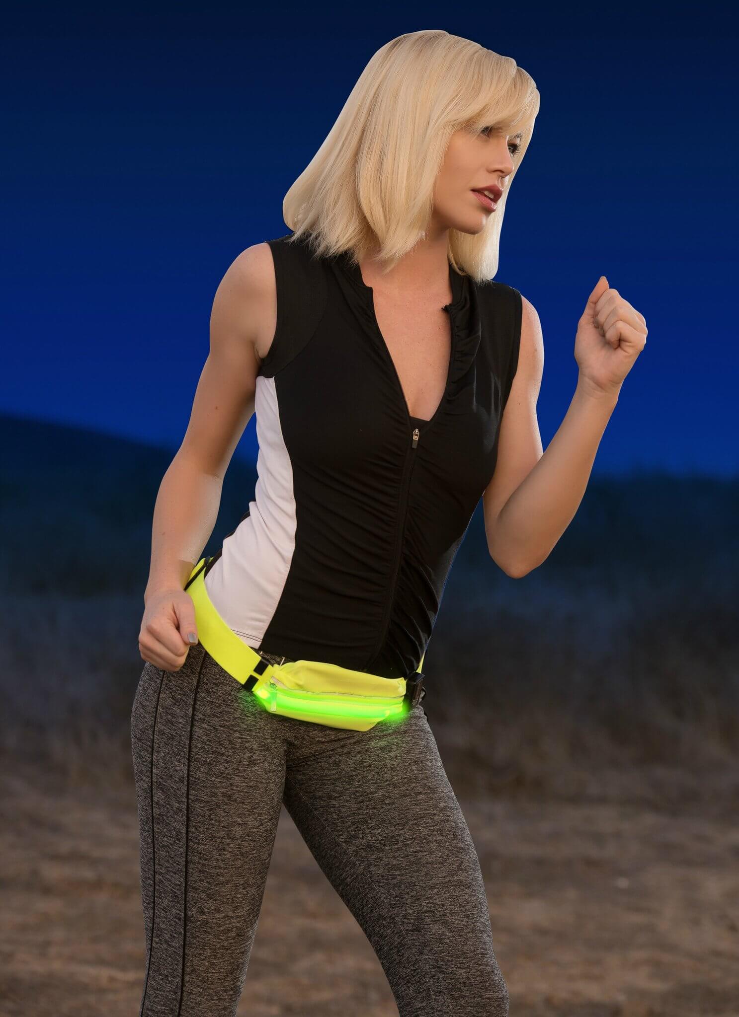 BSEEN LED Running Waist Belt - USB Rechargeable Reflective Glowing LED  Waistband, Flashing Safety Light Belt for Runners, Joggers, Walkers, Pet